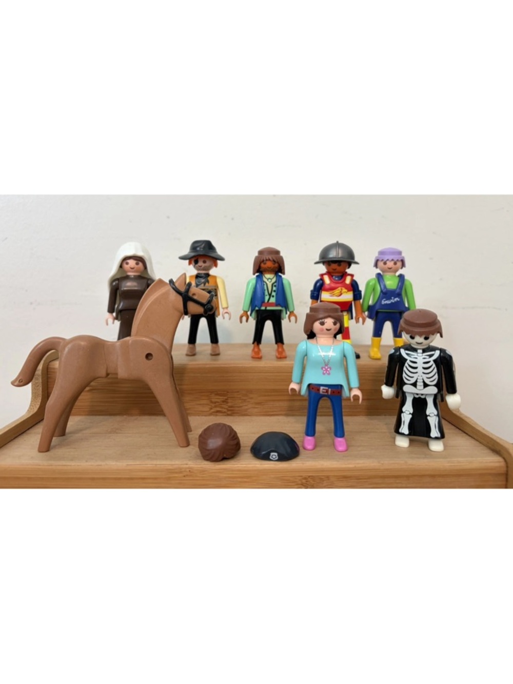 Playmobil Geobra Lot of 10 Figures (Pirates Machinist Fireman Girl +) Horse Hats
